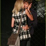 chace-crawford-kissing-taylor-momsen-04